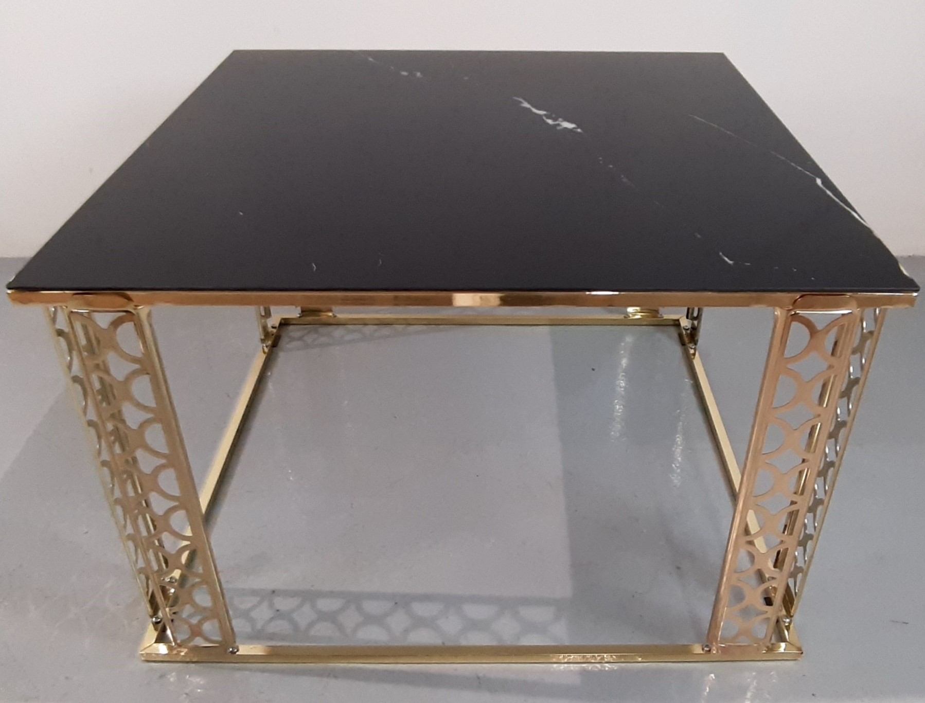 Žurnālgalds ''FH-1061"