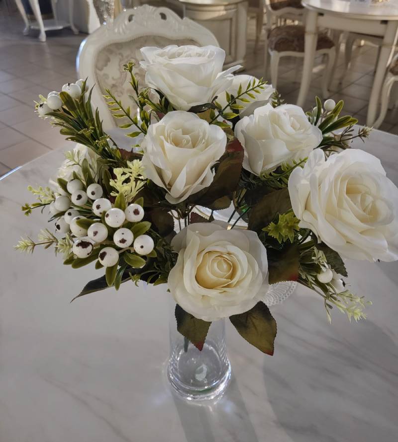 Mākslīgo ziedu pušķis 007