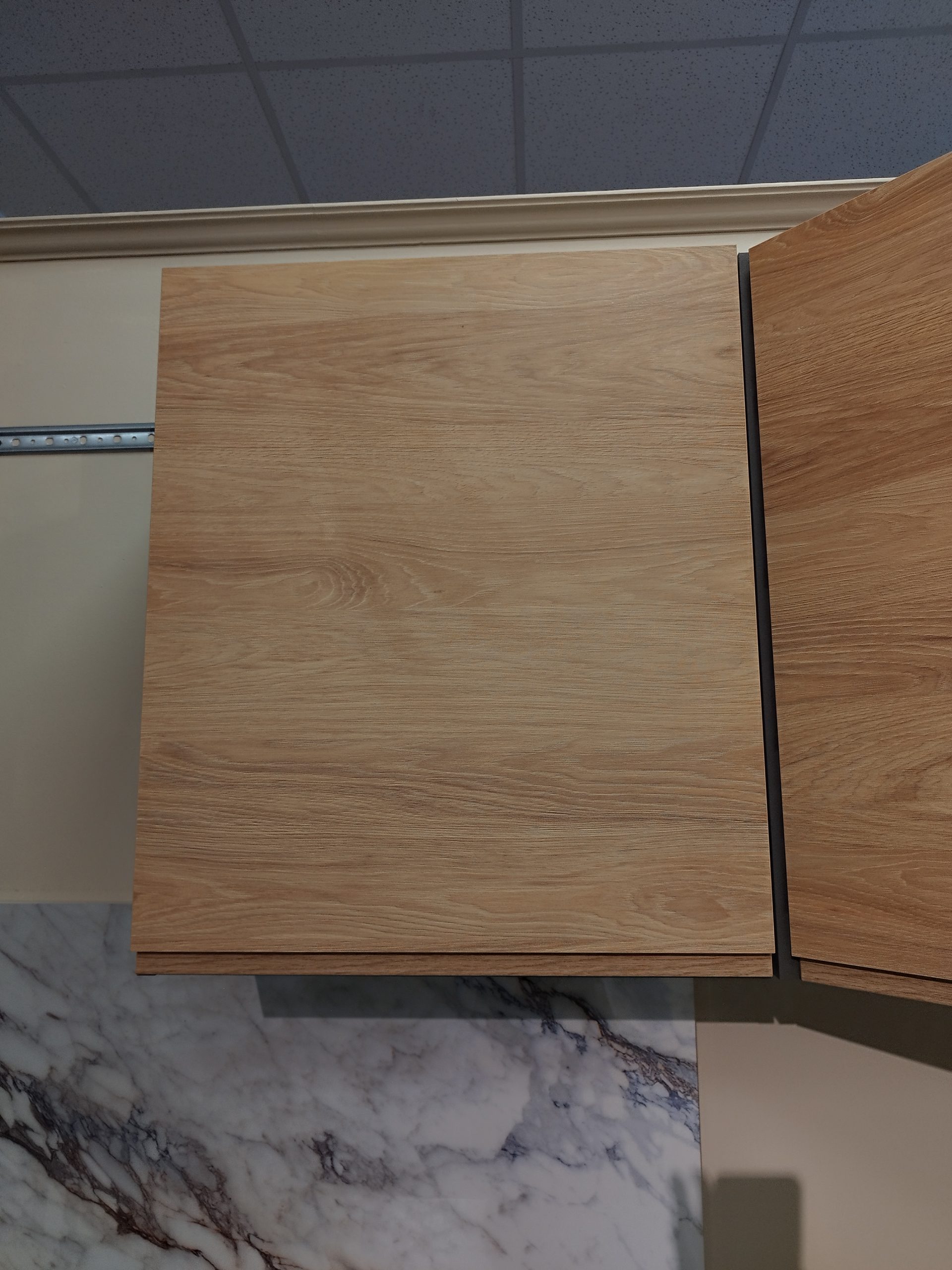 Augšējais virtuves skapītis VIANO W2/30 kr.